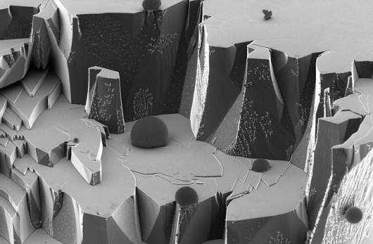 Zeiss-graphite-c5db1.jpg (Imagem JPEG, 687x450 pixéis) #black #white #art #and