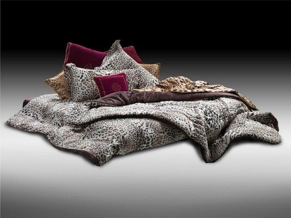 Art design for bed linen #accessories #artistic #collection #home #furniture #cavalli #art #roberto