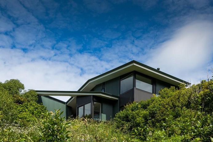 Korokoro Bush Retreat, Parsonson Architects 1