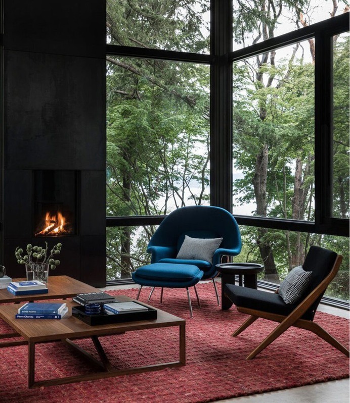 Suspended Architectural Design Connecting the Inhabitants With the Woods