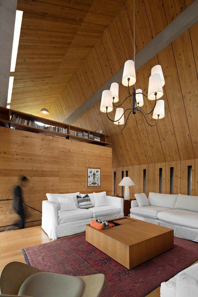 EH Residence - Weekend Villa for a Mother and Her Children