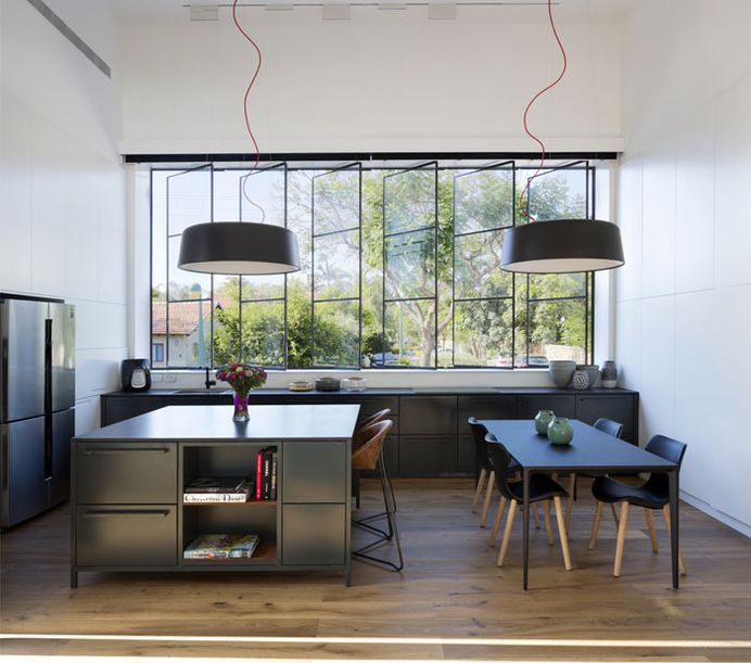 House with Simple Clear-lined Rectangular Volumes - InteriorZine