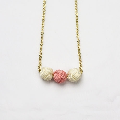 thethreeknotball_necklace_2_01.jpg 500×500 píxeles #sun #studio #gold #necklace #fashion #pastel