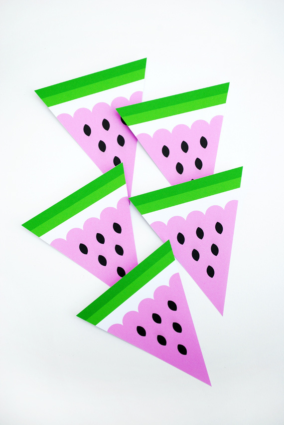 DIY Watermelon Bunting #shop #fruit #window #paper #decoration