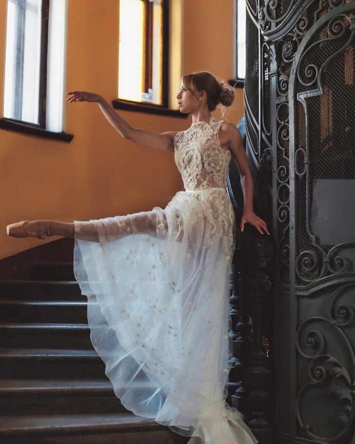 Glorious Portraits of Ballet Dancers by Mariia Kulchytska