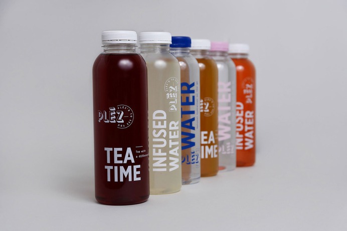 Plez Café & Sandwich Shop - Mindsparkle Mag kissmiklos . designed the branding for Pléz – a Budapest based café and sandwich shop chain. Pléz creates handmade freshly prepared food (like sandwich, salad, wrap) and organic drinks (like coffee, juice, smoothie). #logo #packaging #identity #branding #design #color #photography #graphic #design #gallery #blog #project #mindsparkle #mag #beautiful #portfolio #designer