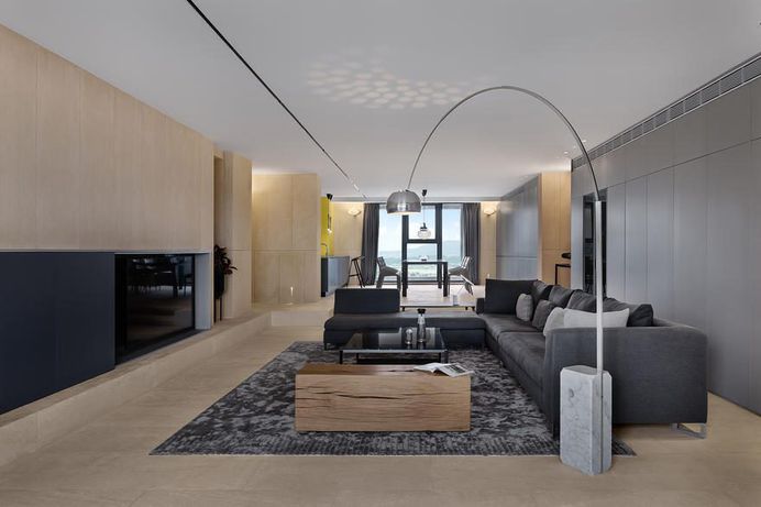 Minimalist Residence with New Soul: Less is More 1