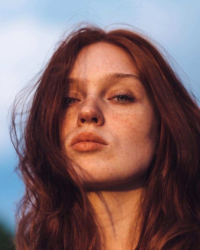 Analogue Portrait and Beauty Photography by Julian Marochow
