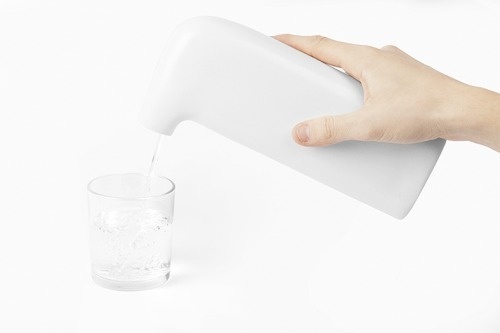 Puffin by Atelier Peekaboo #minimal #design #carafe