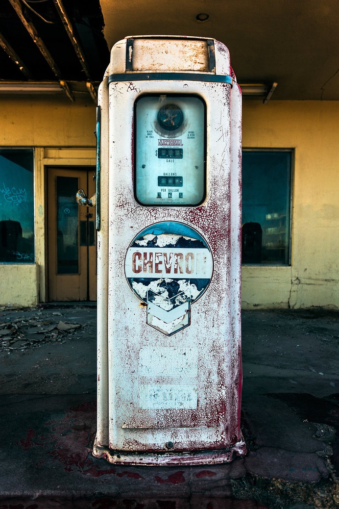 Desert Center California Photography - Mindsparkle Mag Beautiful photoshoot of a deserted diner in California. The shoot is entitled Desert Center, California, and it was captured by Mickey Strider in San Diego. #design #identity #color #photography #graphic #design #gallery #blog #project #mindsparkle #mag #beautiful #portfolio #designer
