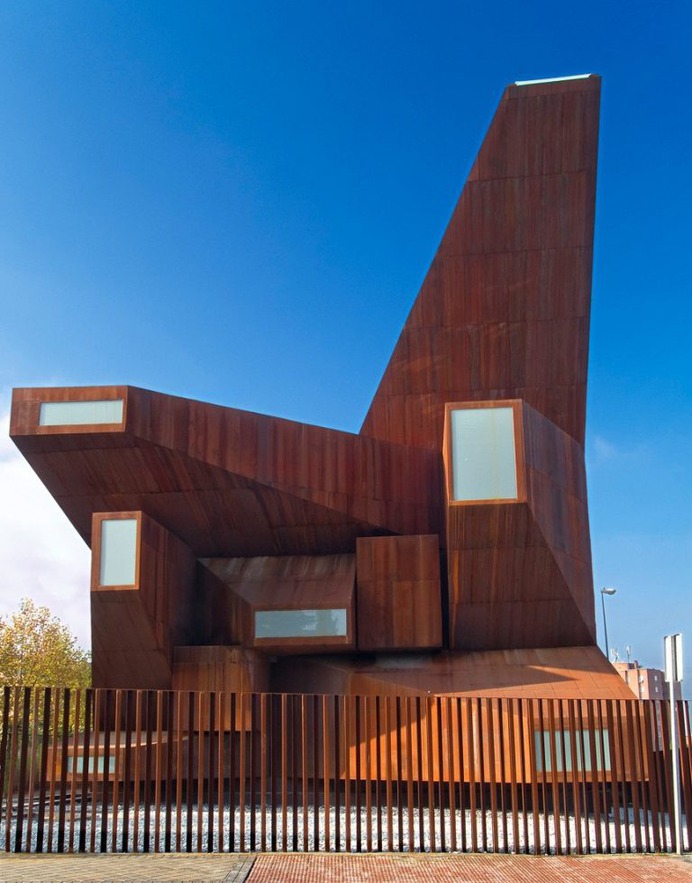 Vicens & Ramos: Parish Church Of Santa Monica