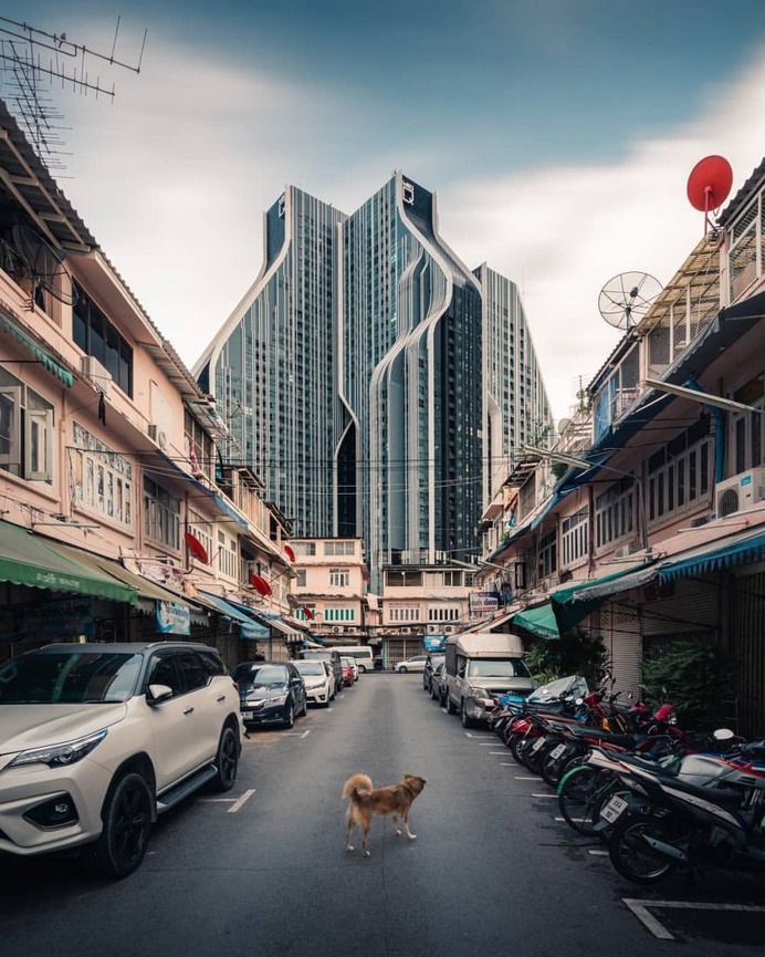 Vibrant Urban and Street Photography by Nattachat Wachirawarakarn