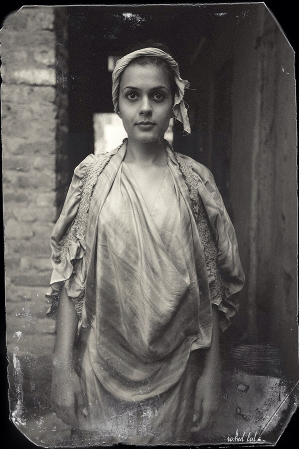 Arushi Kathuria #designer #lal #india #photoshoot #design #canon #delhi #polaroid #photography #portrait #vintage #film #fashion #rahul #garment #new
