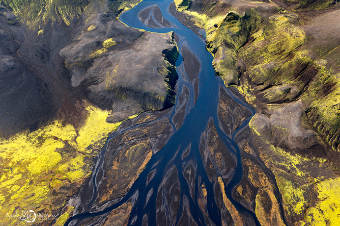 Aerial Iceland photography nature landscape air beautiful hike hiking adventure trip mountains water river waterfall green gras lake