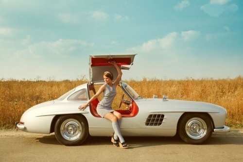 T H R T B R K R S #woman #photography #retro #car