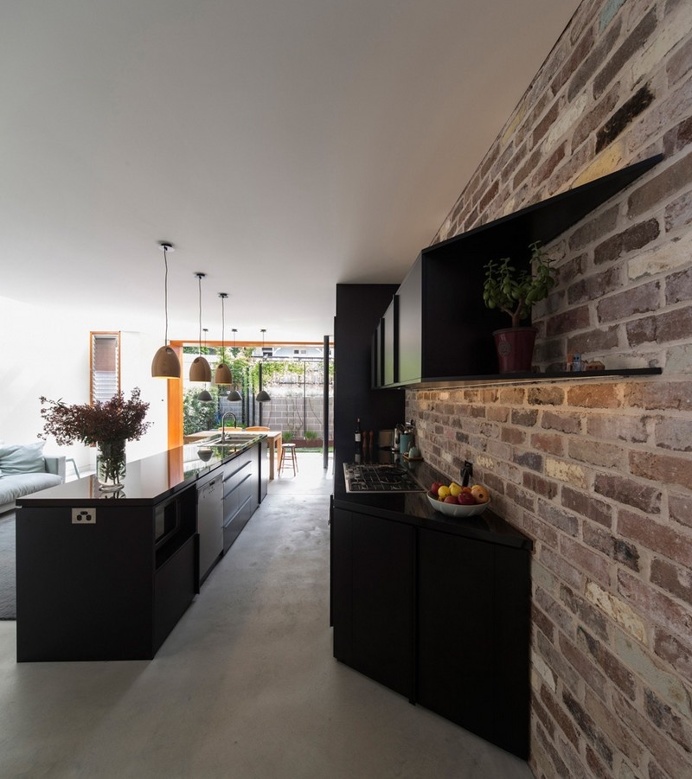 Down Size Up Size House by Carter Williamson Architects