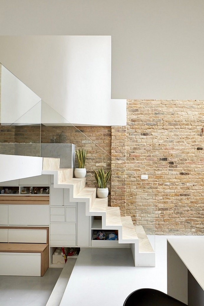 British House Completely Renovated by Scenario Architecture / Scenario House