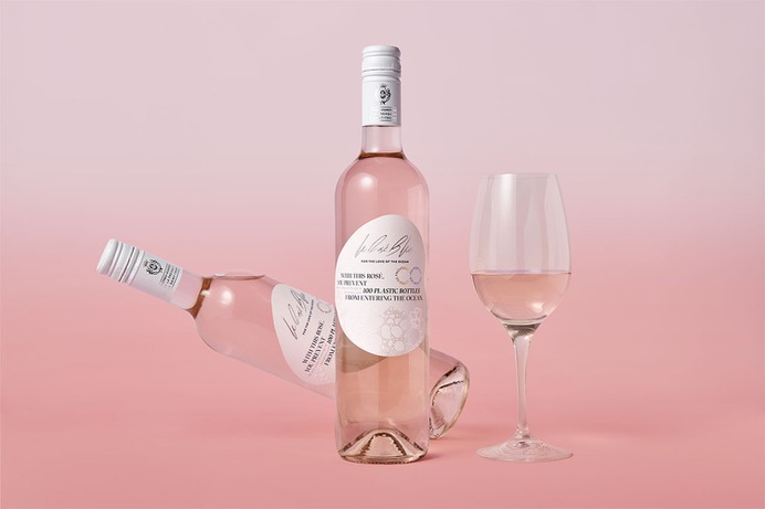 Le Rose Bleu Wine Packaging - Mindsparkle Mag Le Rose Blue represents a French premium rose wine generating awareness of the ocean's conservation. #logo #packaging #identity #branding #design #color #photography #graphic #design #gallery #blog #project #mindsparkle #mag #beautiful #portfolio #designer