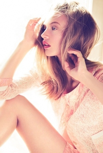 bluepoolroad: face time #fashion #photography