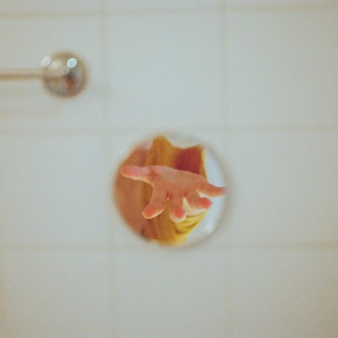 Sensitive and Visceral Photography by Li Hui