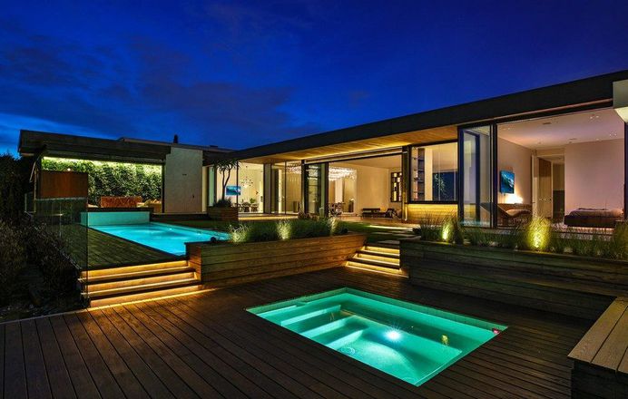 Trousdale House: Complete Renovation and Addition to the Existing Home 12
