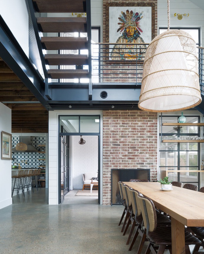Woodlawn Residence / Restructure Studio