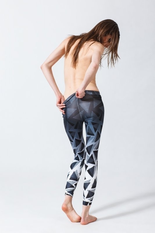 TRÓJKĄTY BO NIE KÓŁKA. (019.B) Ubrania DecoBazaar #geometry #graphic #triangle #leggins #fashion