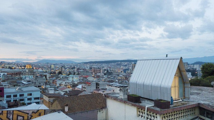 Tiny A-Frame House with a Low-Impact Design: Casa Parasito