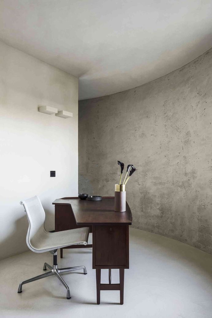 Silo Apartment M-M by Arjaan de Feyter