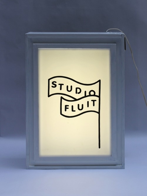 vincent vrints #backlit #logo #frame