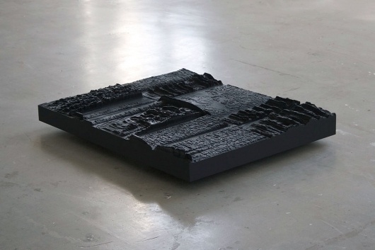 Reflection / Andreas Nicolas Fischer #sculpture #light #black