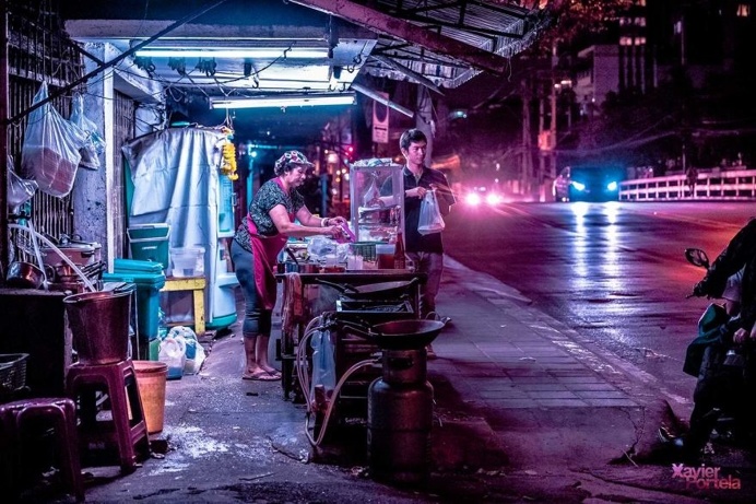 Bangkok Glow: Neon Street Photography by Xavier Portela