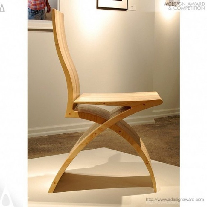 The Xylo Chair is a seat made of a single sheet of plywood. It is both functional and aesthetically pleasing – a beautiful find for your h #lifestyle #furniture #design #modern
