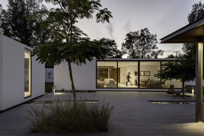 4.1.4 House