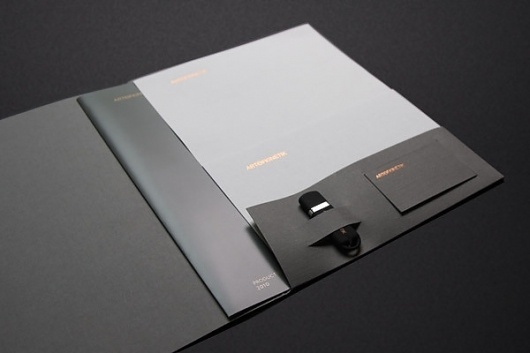 http://www.graphic-exchange.com/home.html - Page2RSS #branding #id #design #graphic #corporate