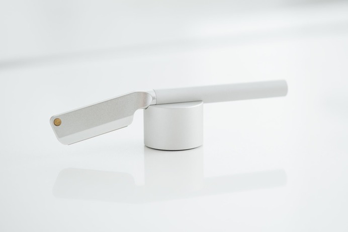 Angle Razor Review — Shaving never looked so good. minimalgoods