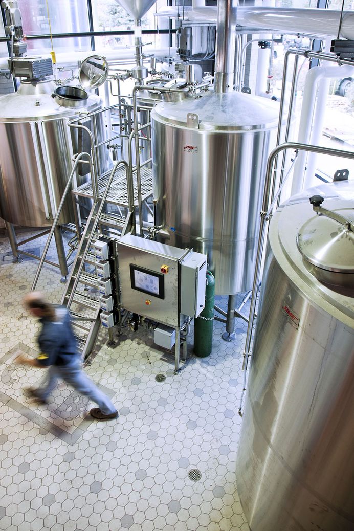 Canal Park Brewing Co. | JOYCE #canalpark #duluth #JOYCE #midwest #beer #craftbeer #minneapolis