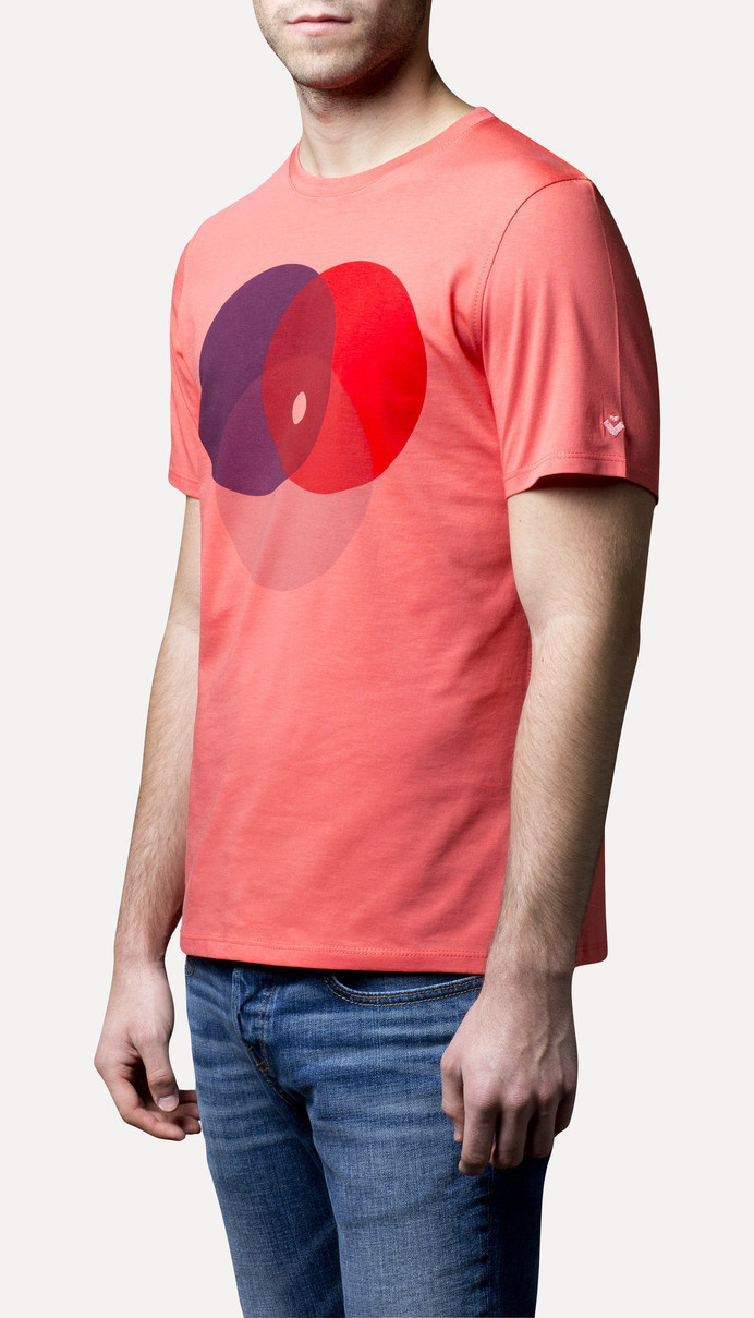 Vintisis Imhotep - Geometric t-shirt. A tribute to Nicola Tesla. #model #geometry #red #pink #circles #shirt #t-shirt #purple #menswear #fashion #luxury