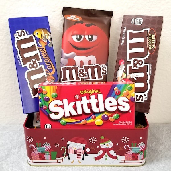 Send M&M Christmas Gifts collection to USA