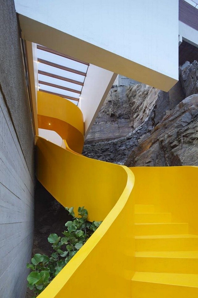 Lapa House in Lima by Martin Dulanto Arquitecto 5