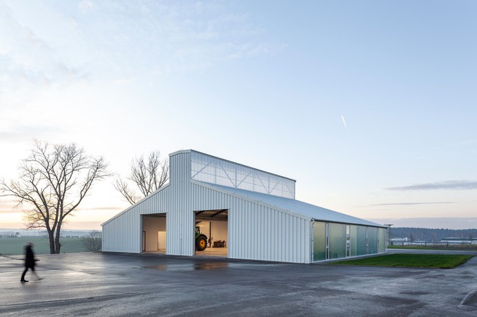 © Alex Shoots Buildings