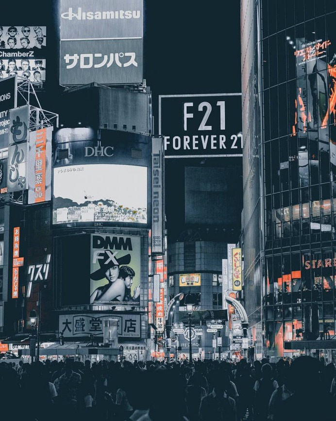 Aesthetics and Cyberpunk Street Photography by Nick Alfonso