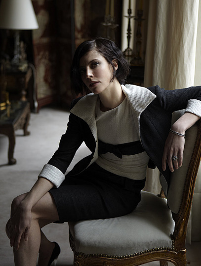 apostrophe...9 #chair #photography #woman