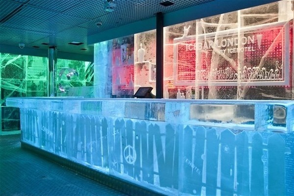 Art bar with amazing ice decor #hotel #ice #art
