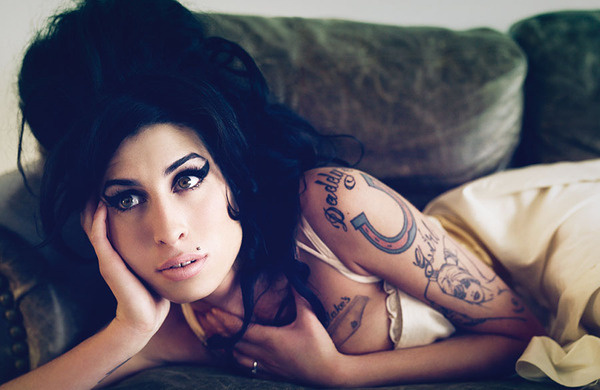 BRYAN ADAMS PHOTOGRAPHY Amy Winehouse / Zoo #fashion #photography