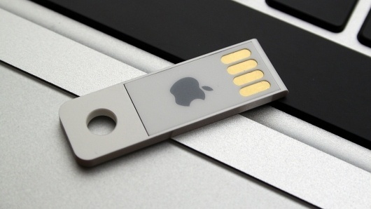 All sizes | MacBook Air Software Reinstall USB Drive | Flickr - Photo Sharing! #macbook #apple #usb #install #air #disc #mac