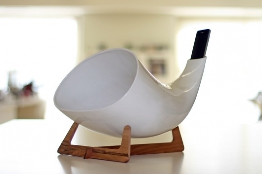 MegaPhone – SATELLITE 2011 | en&is #speaker #design #product #iphone #wood #natural #megaphone #organic