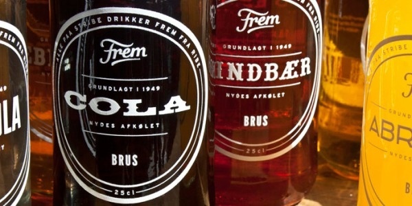 07-05-12-frem2.jpg 700×350 pixels #logotype #lettering #bottle #packaging #design #frem #type #soda