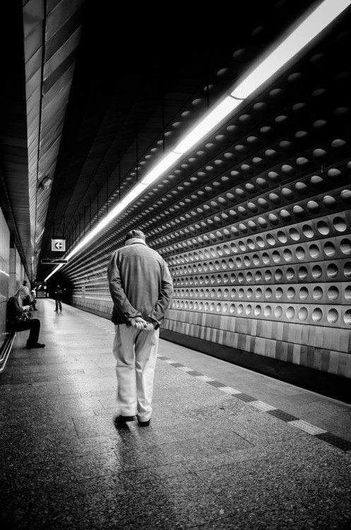 CJWHO ™ (Walk The Line by Martin Hricko) #white #black #subway #photography #and