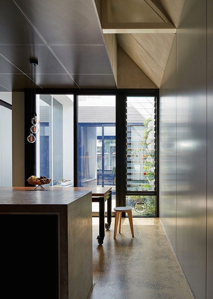 Dark Horse House Architecture Architecture 8